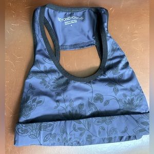 Like new Beyond Yoga Sports bra small